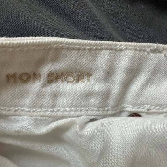 American Eagle Distressed White Denim Shorts size 4 - Picture 7 of 8